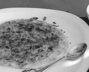 Cheese Onion Tomato Uttapam            