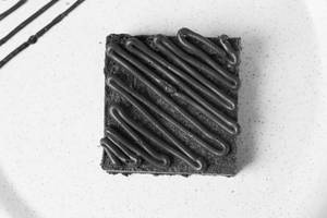 Classic Gooey Brownie