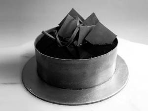 Belgian Dark Chocolate Mousse Cake (1 Lb)