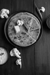 Gobi Paratha (1 Pc)