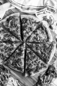 Regular Chicken Pizza