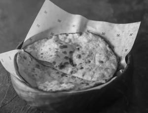 Tandoor Roti (pure Atta)