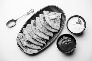 Onion Combo Paratha (1 Pc)