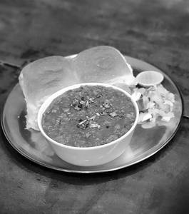Kolhapuri Pav Bhaji