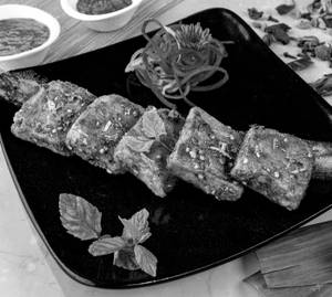 Tawa Aloo - Serves 2