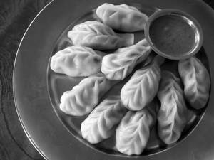Chicken & Cheese Achari Momos  (5 Pcs)