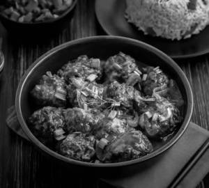 Veg Manchurian (Gravy)