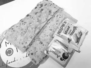 Anday Wala Paratha (2pcs) + Butter + Ketchup