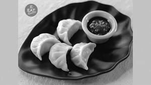 Cheese Chicken Momos - 4pcs