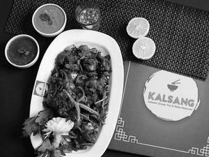 Spicy Stir Fried Chicken With Hot Basil Leaves