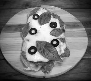 Veg Momo Pizza(4 Pcs)