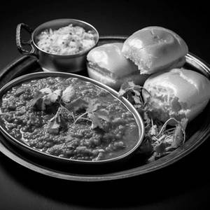 Pav Bhaji (served With 3 Pav)