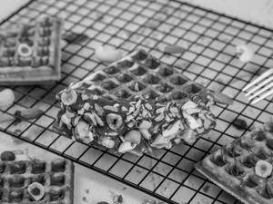 Mix Nuts Waffle