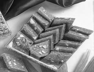 Gud Kaju Katli