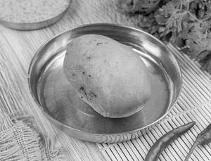 Macher Pur Bhora Egg Devil (1 Pc)