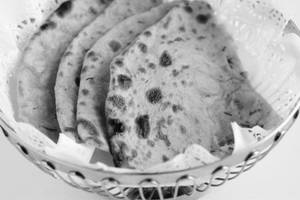 Pyaaz Paratha