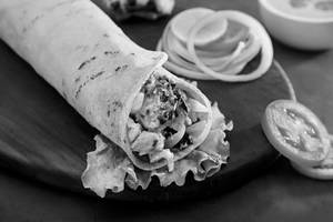 Chicken Makhmali Tikka Roll [ 2 Pcs ]
