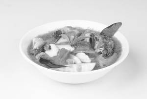 Kaeng Ped Phak (Vegetables)