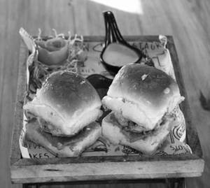 Peri peri vadapav