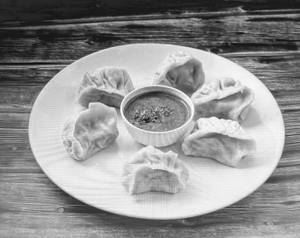 Chicken Steamed Momos [6 Pieces]