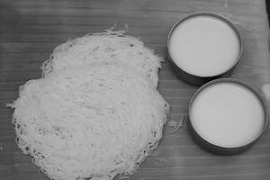 Idiyappam [2 Pieces] With Coconut Milk