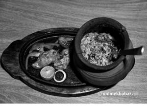 Matka Veggie Delight Momos [5 Pcs]