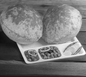 Chole Bhature [2piece]