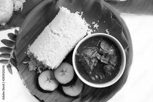 Puttu chicken curry combo