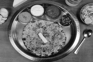 Paneer Cheese Garlic Kulcha