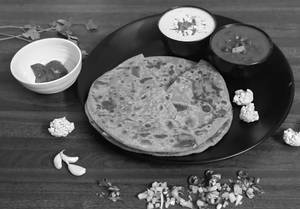 2 Whole Wheat Gobi Paratha With Sabji And Curd
