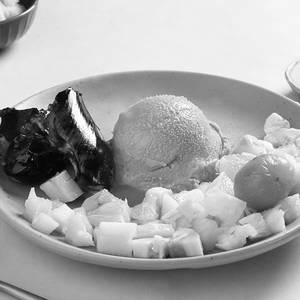 Fruit Salad With Jelly And Icecream