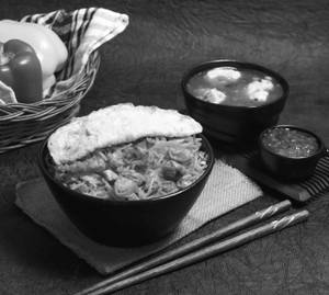 Chicken Triple Schezwan Noodles