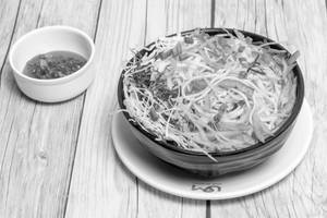Veg. Hakka Noodles
