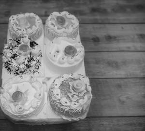 Eggless Mini Cake (350 grams) (You Will Get Whatever Flavor Is Available).