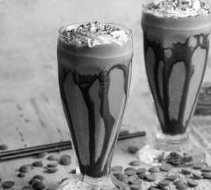 Chocolate Milk Shake With Ice Cream
