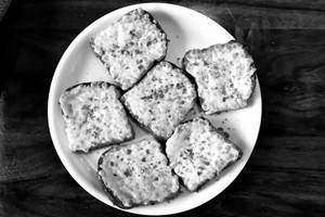 Supreme Garlic Bread