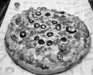 Herby Veg Loaded pizza