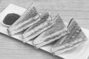 Aloo Toast Sandwich (4 Pcs)