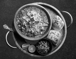 Misal Pav (2 Pcs)