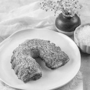 Horse Shoe - Egg - Pastry