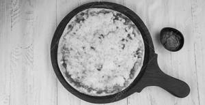 Classic Margherita Pizza
