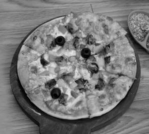 Cheese burst non veg pizza [8 inches]