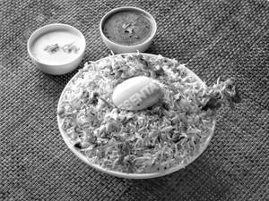 Chicken Hyderabadi Dum Biryani