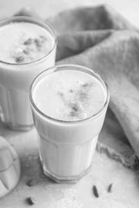 Mango lassi