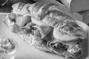 Viaamaave - Smoked Salmon Croissant