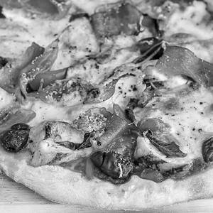 6 Cheesy Chicken Margarita Pizza                                                       