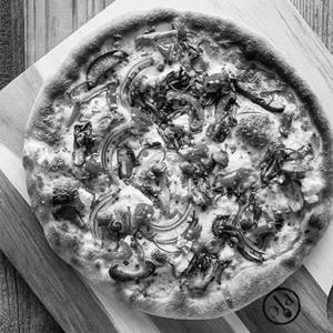 Mushroom and onion Pizza
