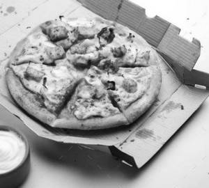 Fried paneer pizza          