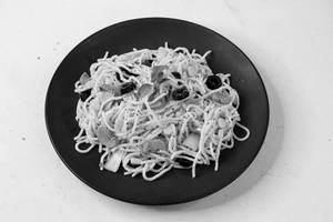 Veg Spaghetti - Creamy White
