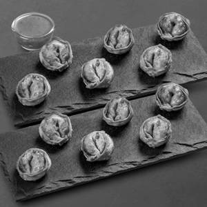 Fried Classic Veg Momos with Momo Chutney - 12 Pcs